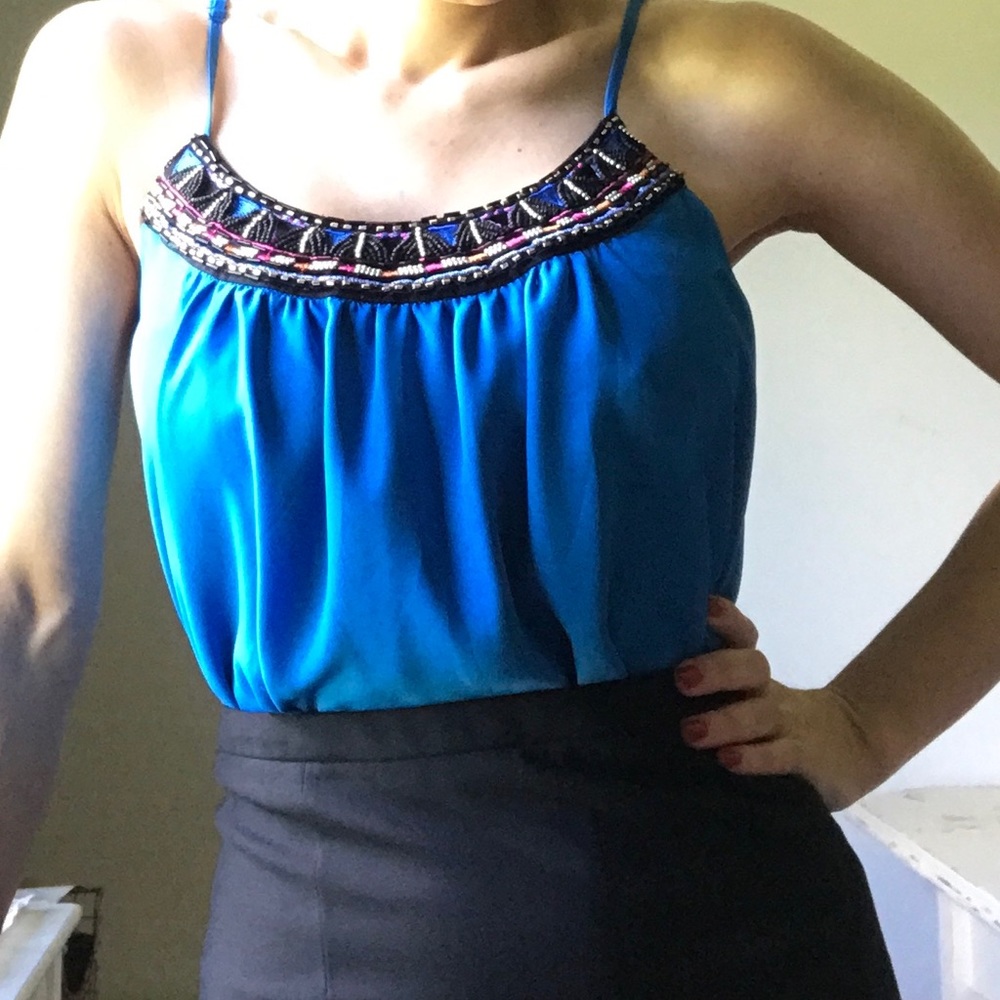tank with stunning collar/ S